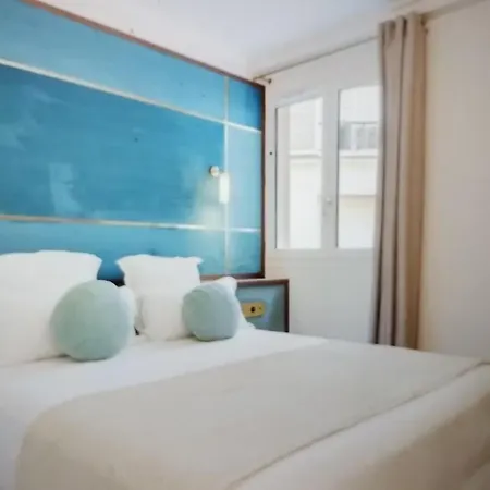 Bright And Sapcious 3-room