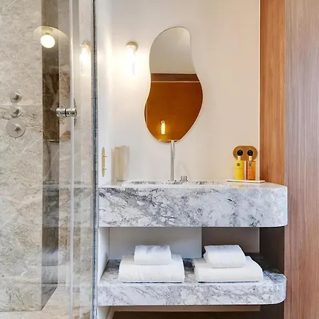 Bright And Sapcious 3-room Апартаменты Париж