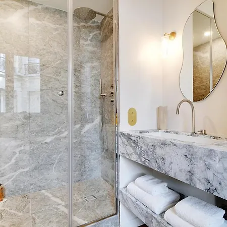 Bright And Sapcious 3-room Париж