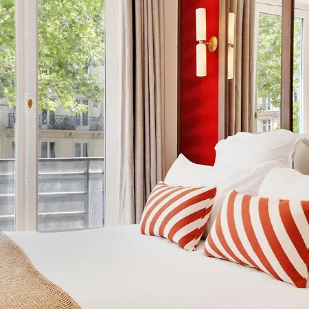 Апартаменты Bright And Sapcious 3-room Париж