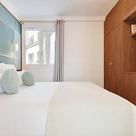 Bright And Sapcious 3-room *