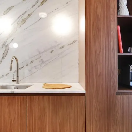 Bright And Sapcious 3-room Апартаменты